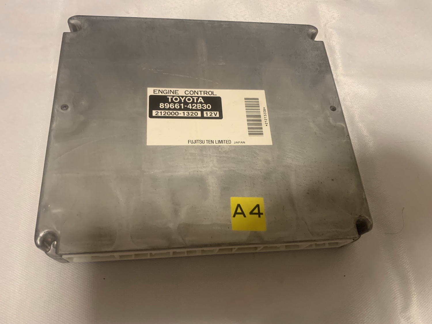 8966142830 (89661-42830) Fujitsu Ten Limited 2120001320 (212000-1320) ремонт эбу рав 4