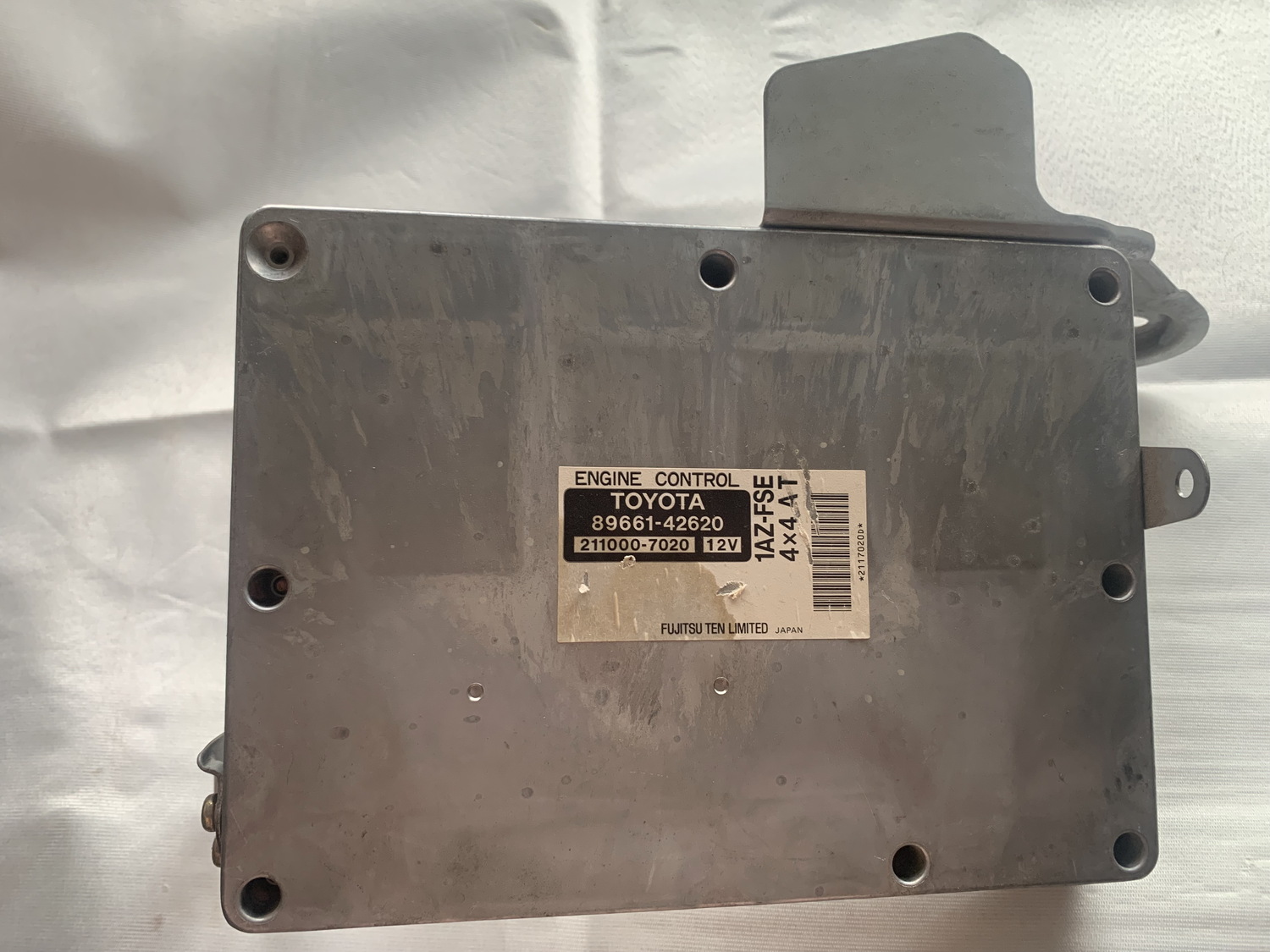 8966142620 (89661-42620) Fujitsu 211000-7020 правый руль